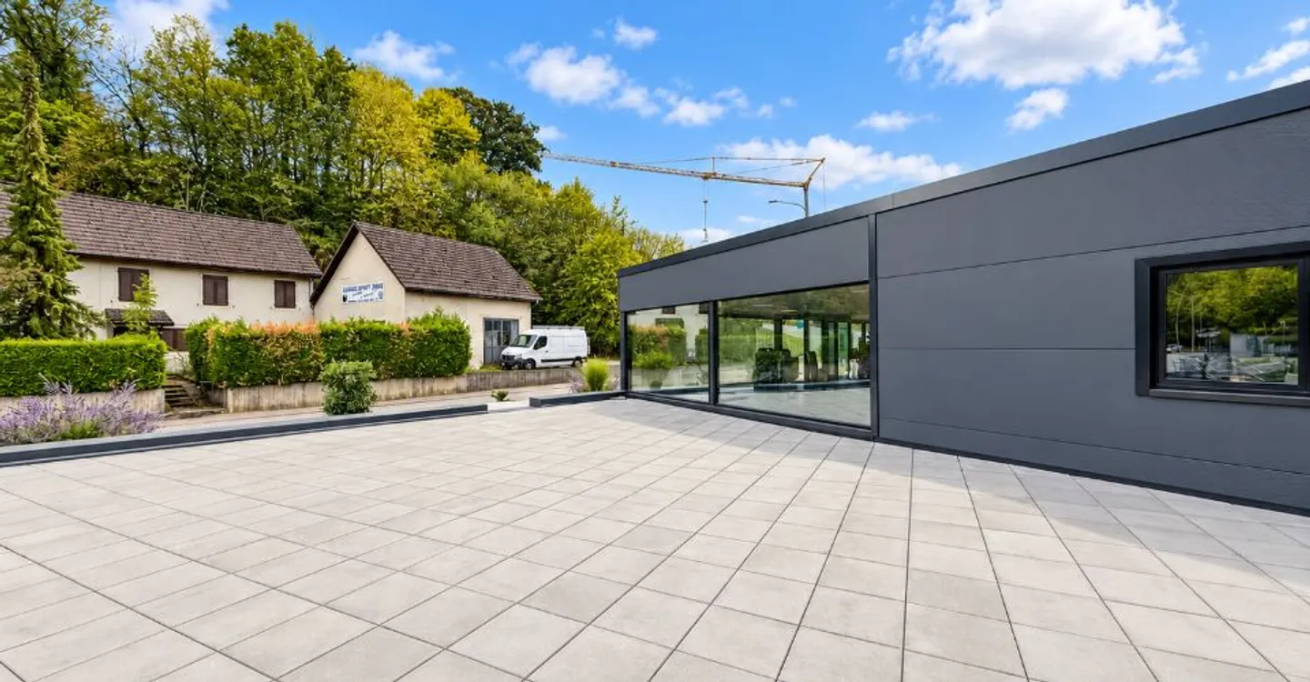 Commercial premises of 221.5 m² for rent - strategic location in Porrentruy - Photo 5 of 13