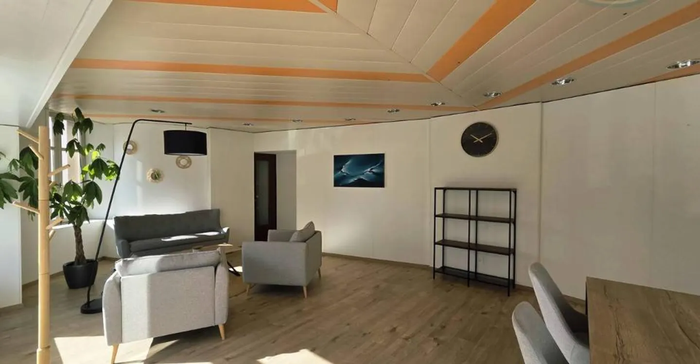 Commercial space of 45 m² with excellent visibility in Bassecourt - Photo 4 of 4
