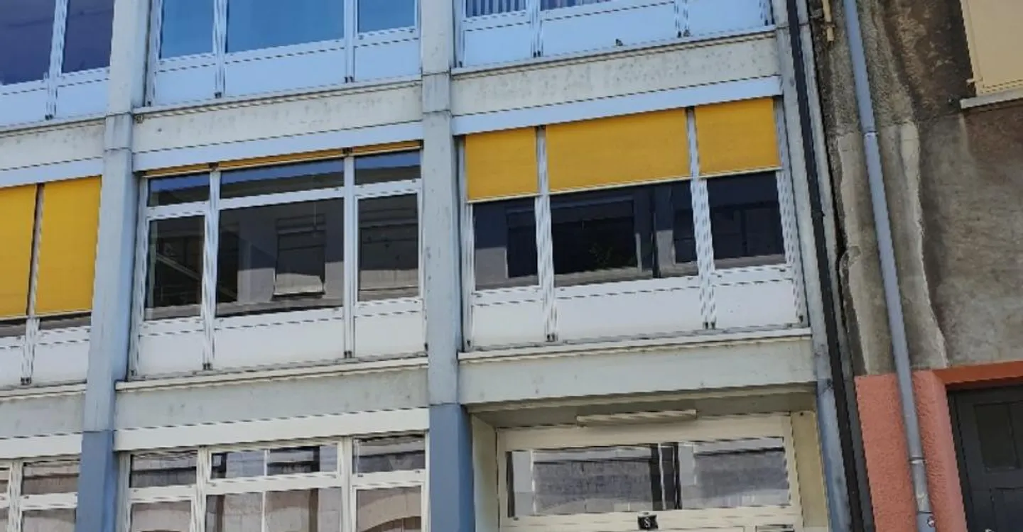 Locali spaziosi di circa 222m2 al 2° piano - Foto 1 di 3