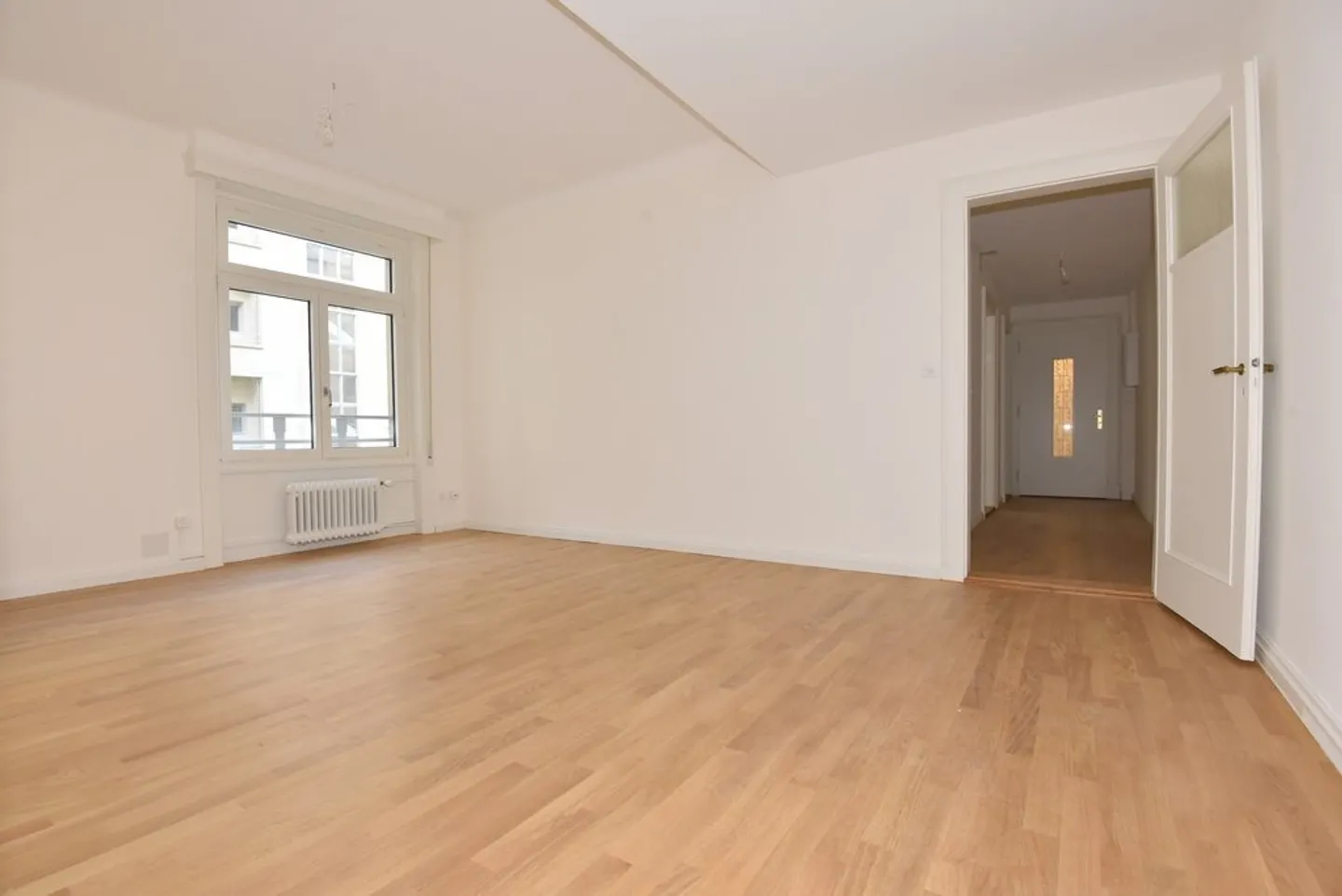 Your next address in the heart of the city - Photo 3 of 4