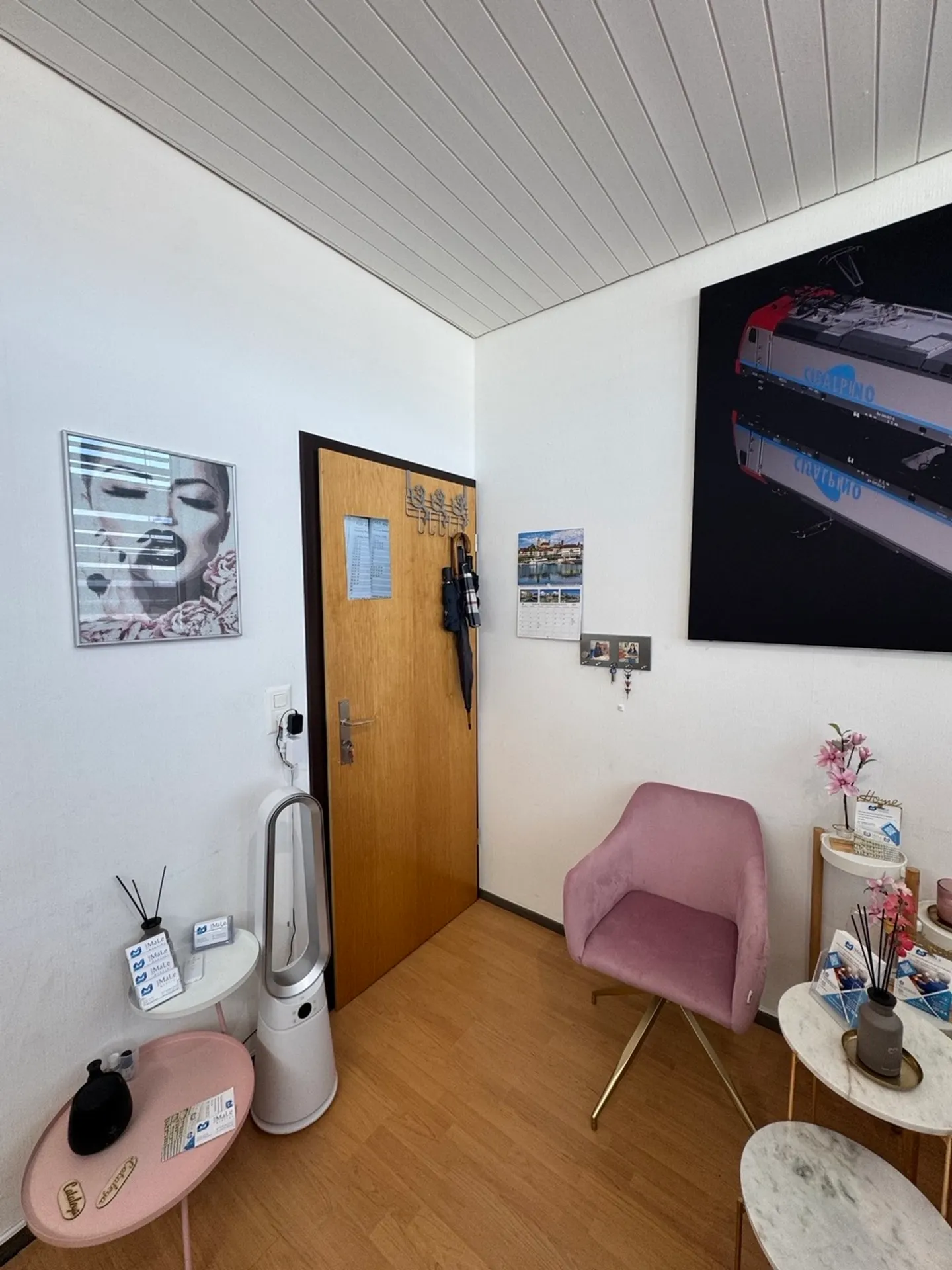 Charmanter Büroraum in Regensdorf - Foto 2 von 8