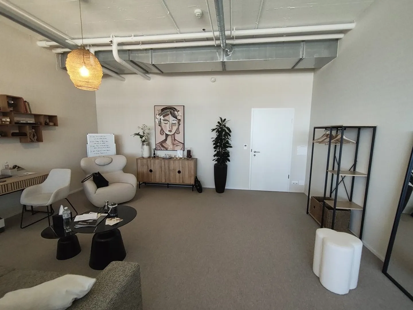 Office of about 60 m2 on the 2nd floor - Photo 2 of 5
