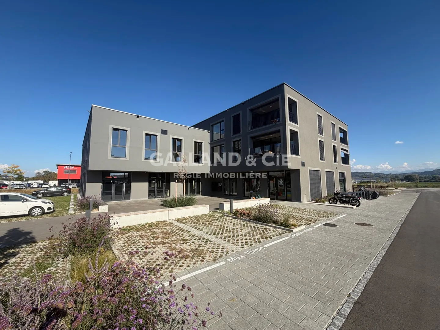YOUR FUTURE COMMERCIAL SPACE IN SAINT-AUBIN – 56, 98 OR 105 M2 - Photo 1 of 7
