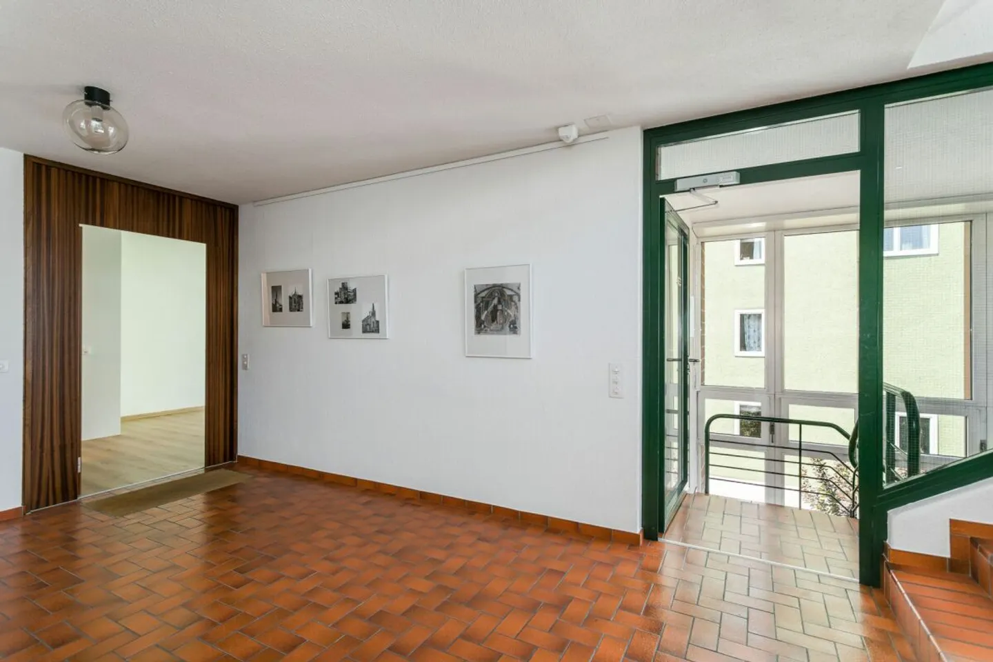 Espace commercial polyvalent dans le charmant quartier de St. Karli - Photo 12 sur 13