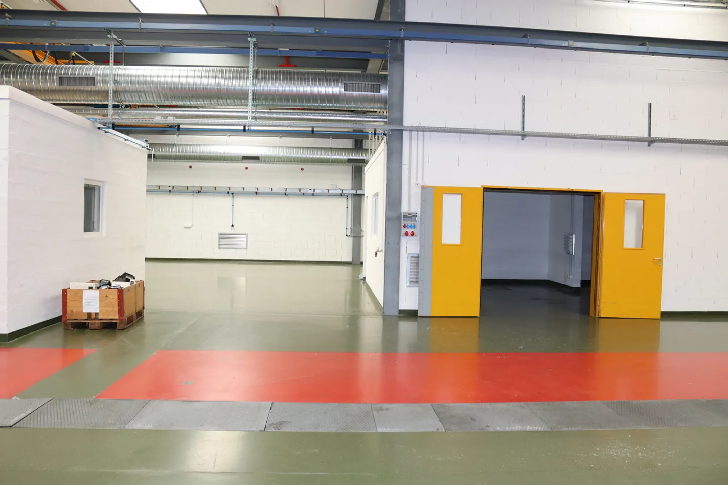 Laboratorio/deposito di 864 m2 al piano terra - Alta amperaggio - Foto 2 di 4