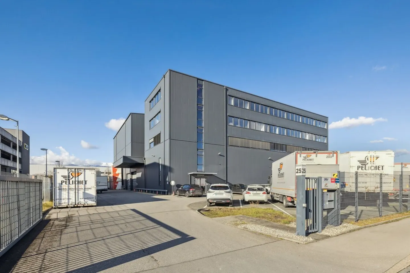 Büros von 920 m² zur Miete in Vernier - Foto 2 von 3