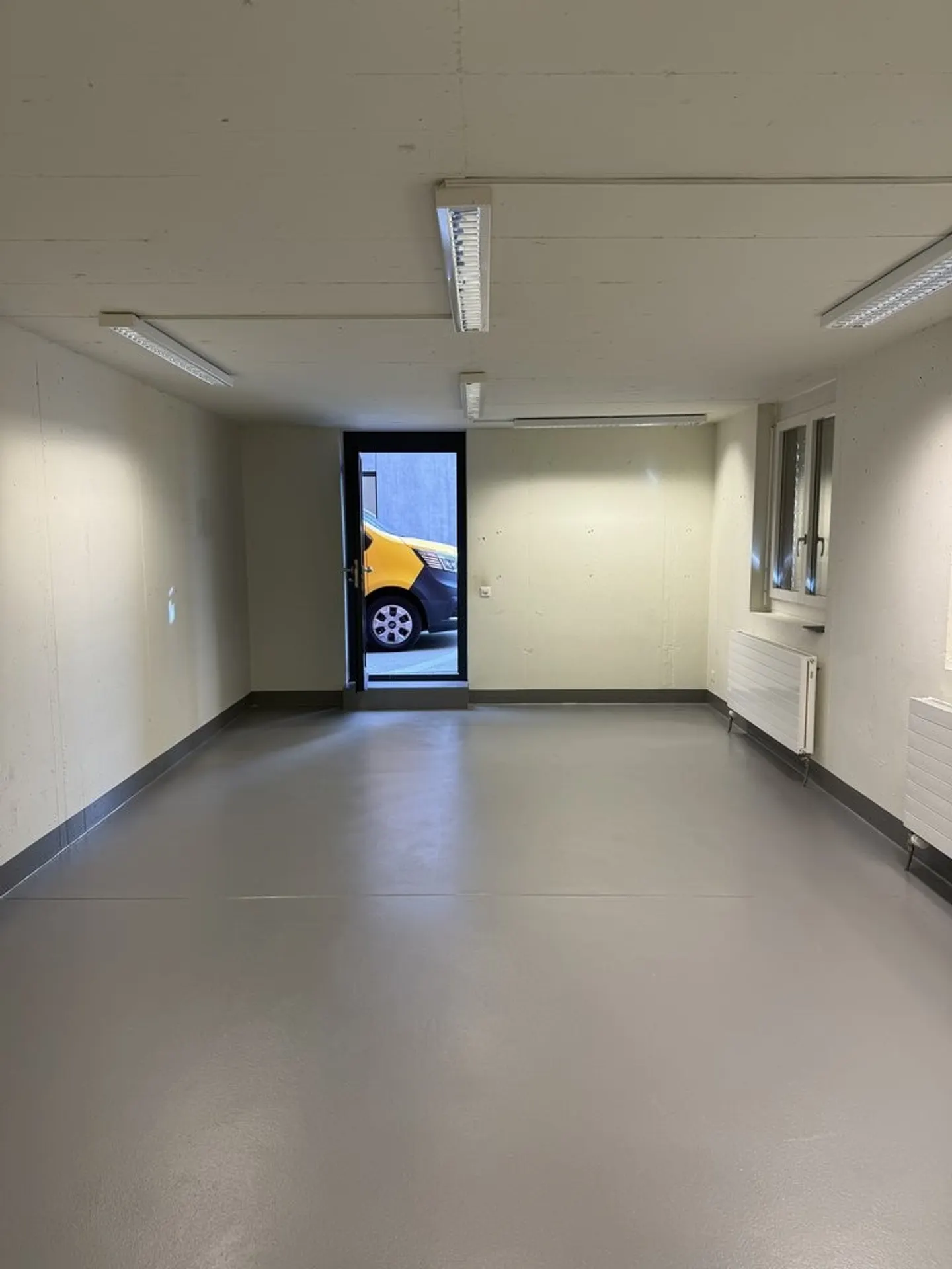 Espace Commercial Polyvalent - Photo 3 sur 4
