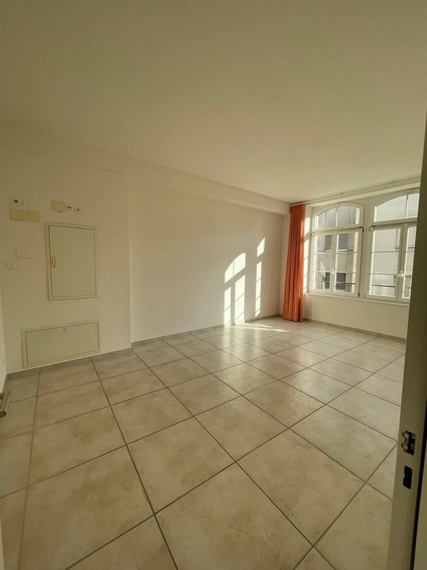 Appartamento 4.5 stanze appena ristrutturato in affitto - Foto 3 di 7