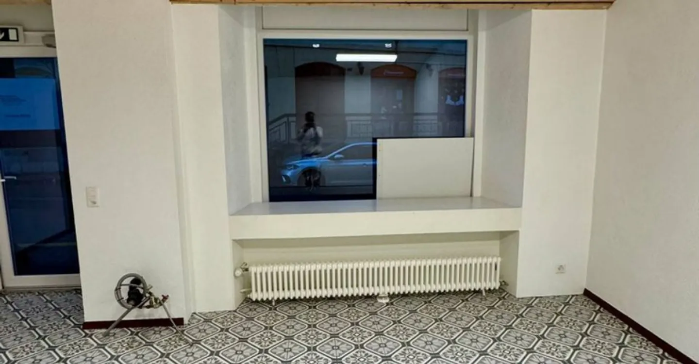 Gewerbefläche von etwa 30 m2 in Sainte-Croix - Foto 3 von 6