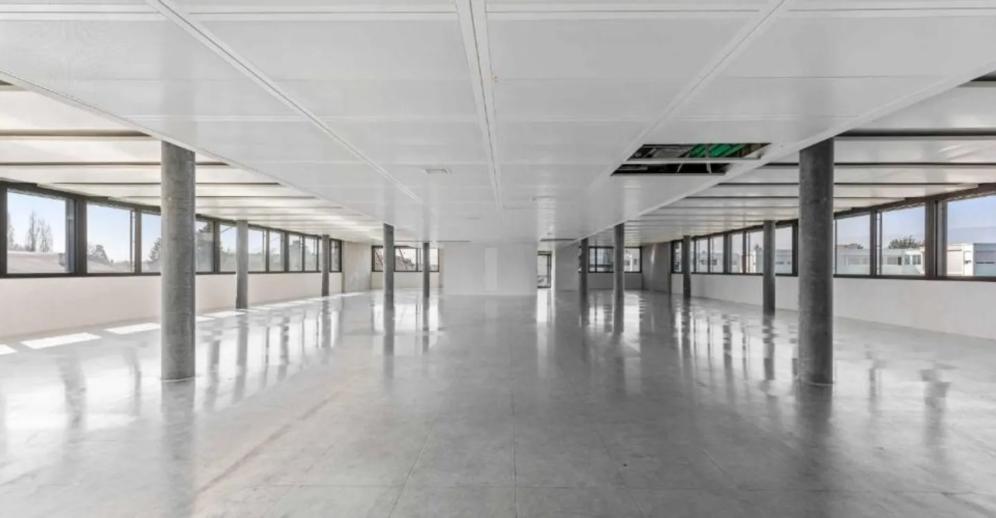 ARCenter – 492 m² halb eingerichtete Büros in Vernier - Foto 2 von 13