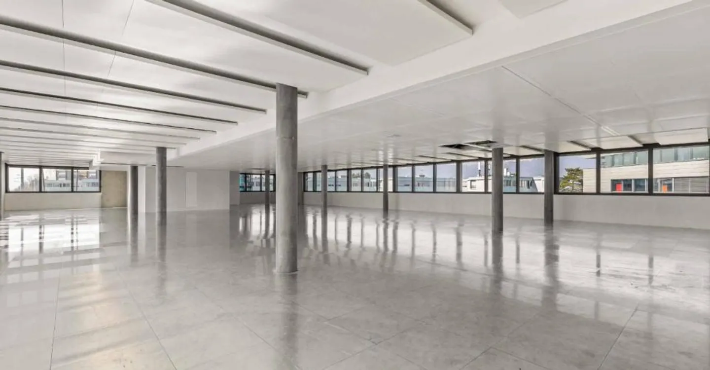 ARCenter – 492 m² halb eingerichtete Büros in Vernier - Foto 1 von 13