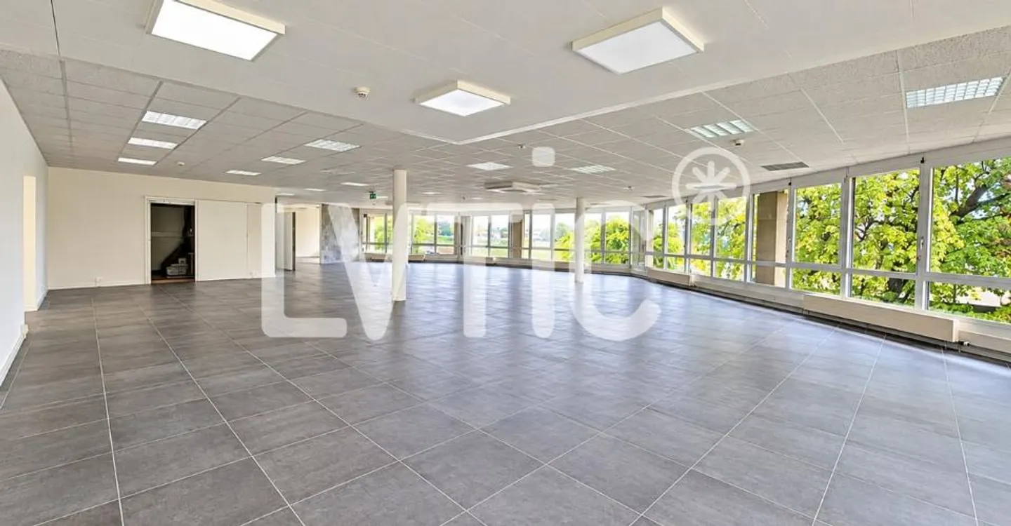 ESCLUSIVITÀ - Locali di 640 m2 divisibili in affitto a Crissier - Foto 5 di 13
