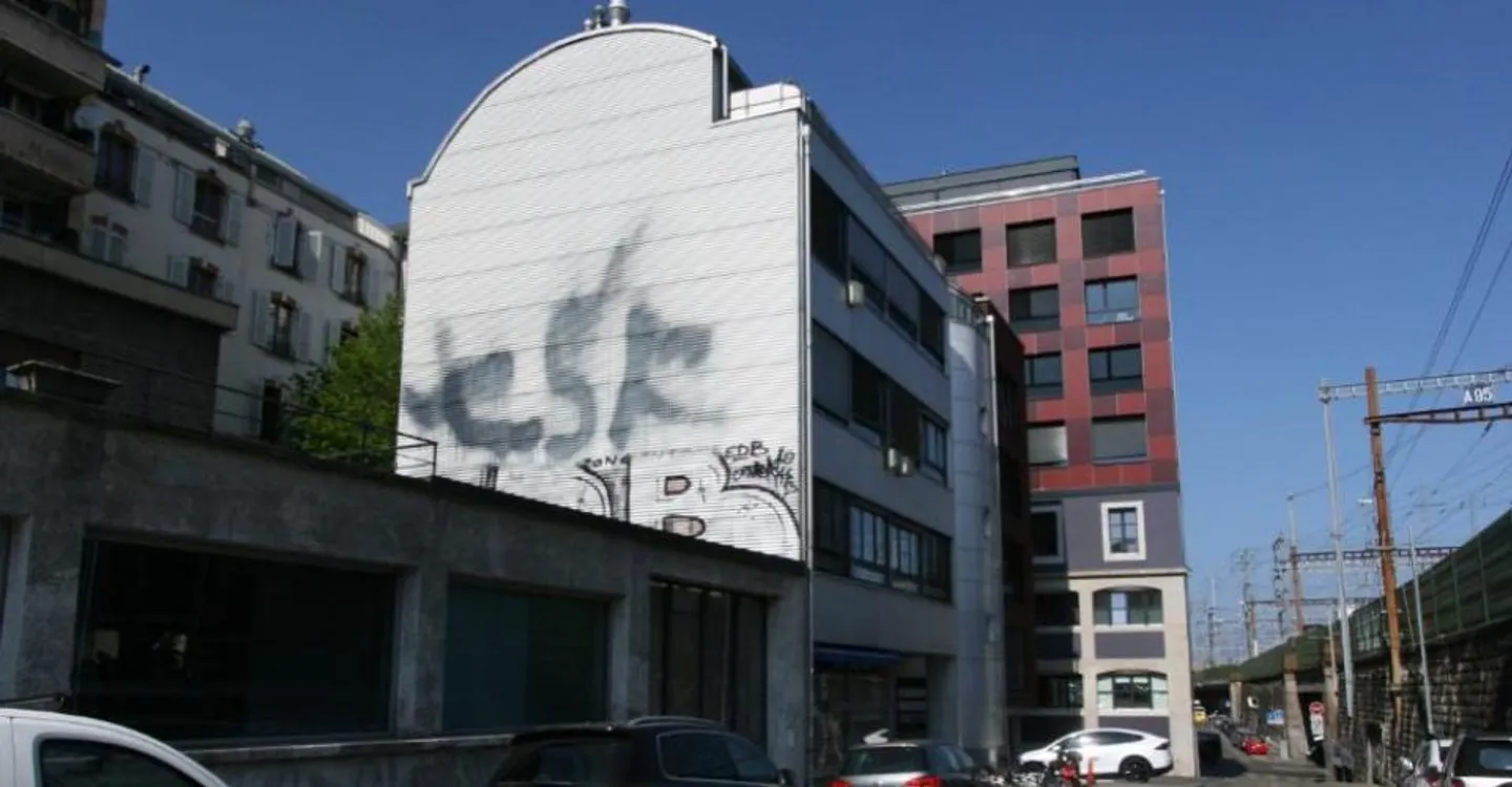 Versatile commercial space in the heart of the Délices district - Photo 1 of 2