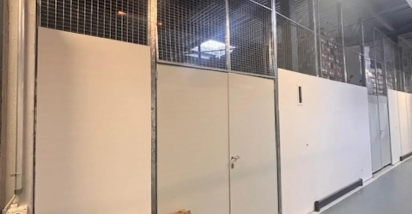 Storage / storage spaces from 106 to 152 m² – divisible – freight elevator and unloading dock - Photo 4 of 5