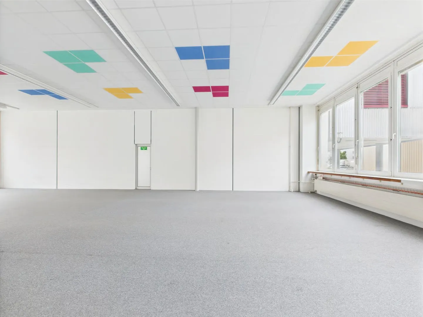 Airy and bright office space on the ground floor in Murten - Photo 6 of 9