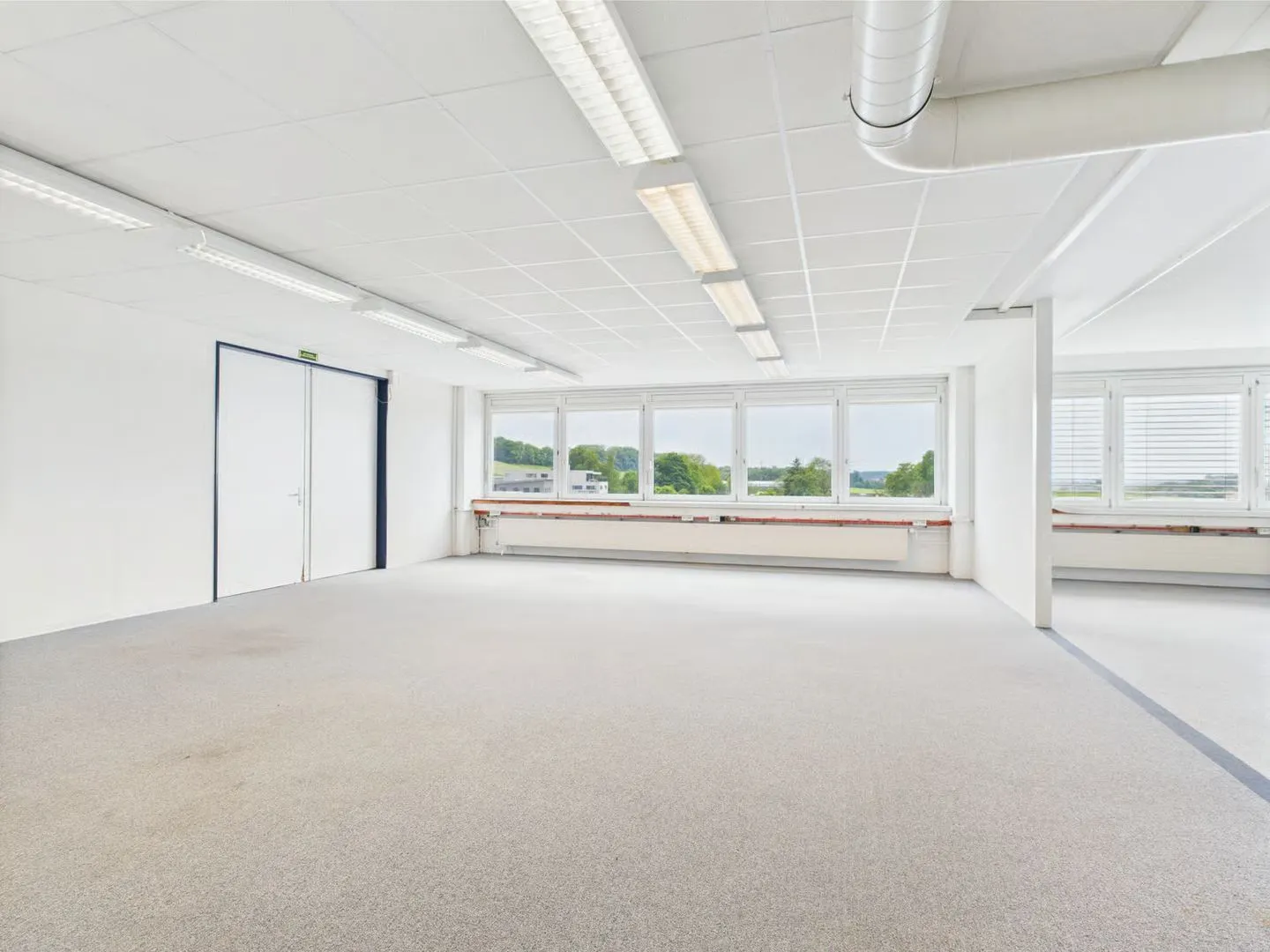 310m2 modern office space on the 2nd floor in Murten - Photo 7 of 13