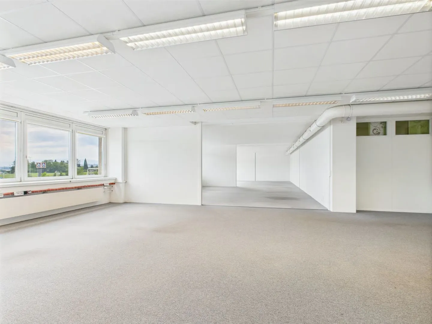 310m2 modern office space on the 2nd floor in Murten - Photo 9 of 13