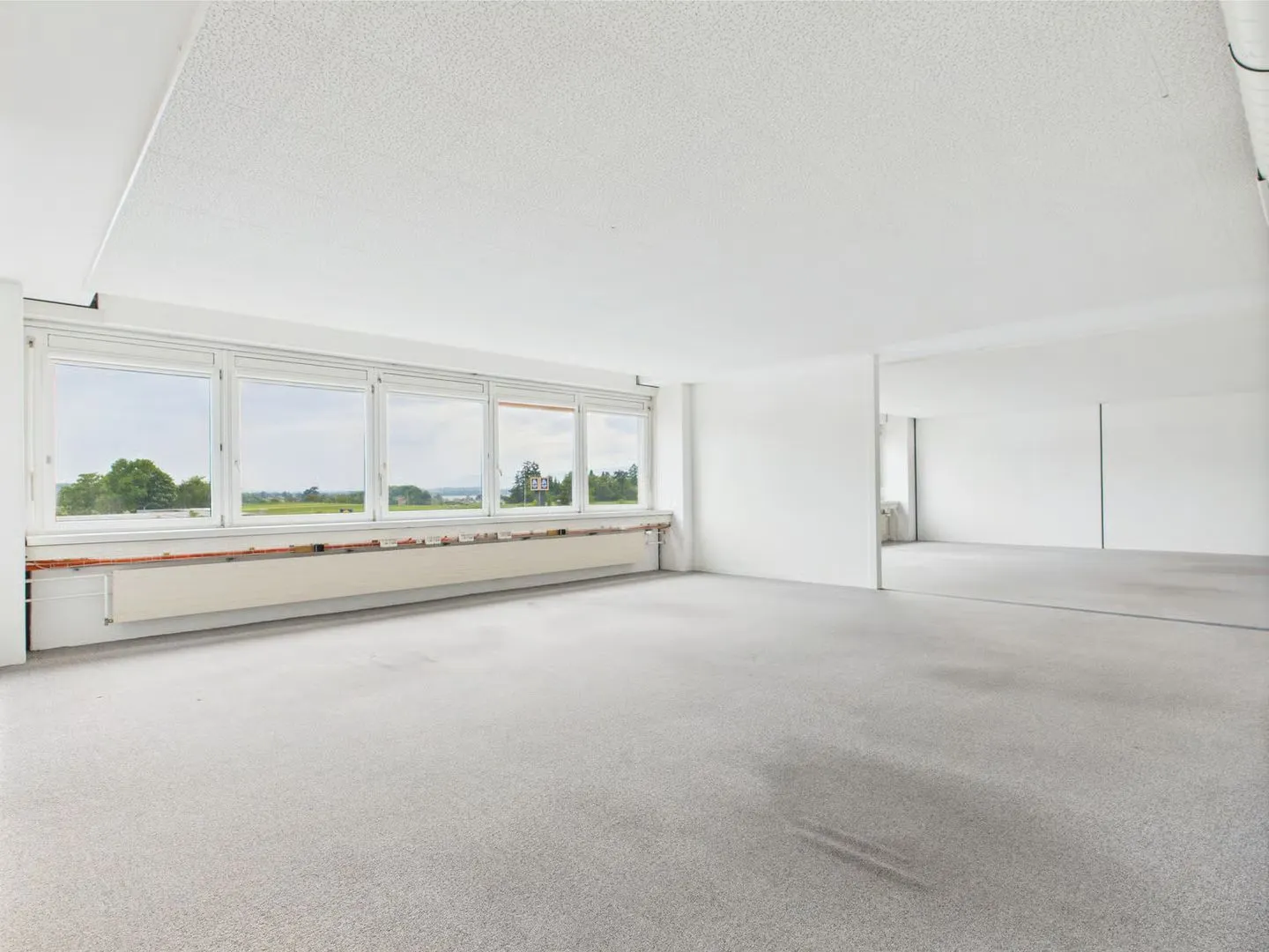 310m2 modern office space on the 2nd floor in Murten - Photo 10 of 13
