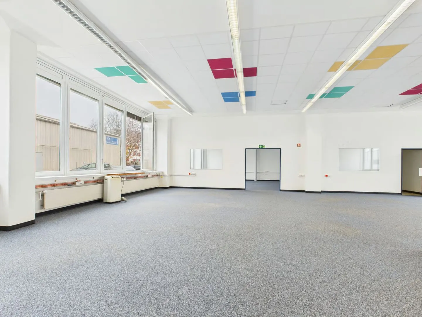 350m2 versatile office space (practice, daycare, physiotherapy) - Photo 2 of 11