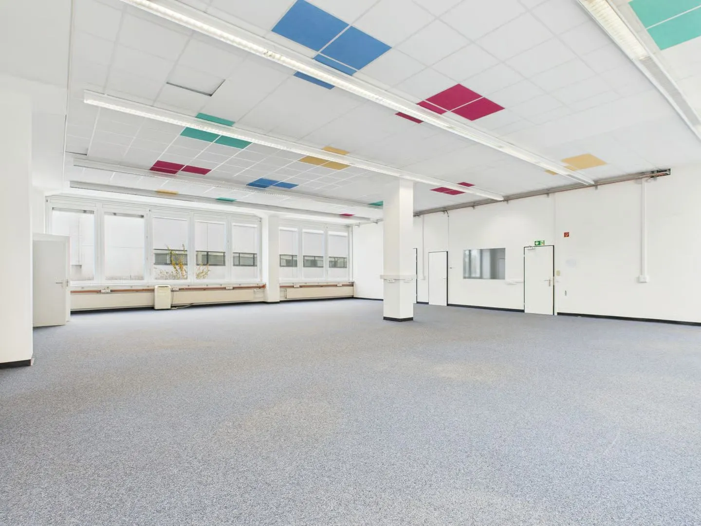 350m2 versatile office space (practice, daycare, physiotherapy) - Photo 4 of 11