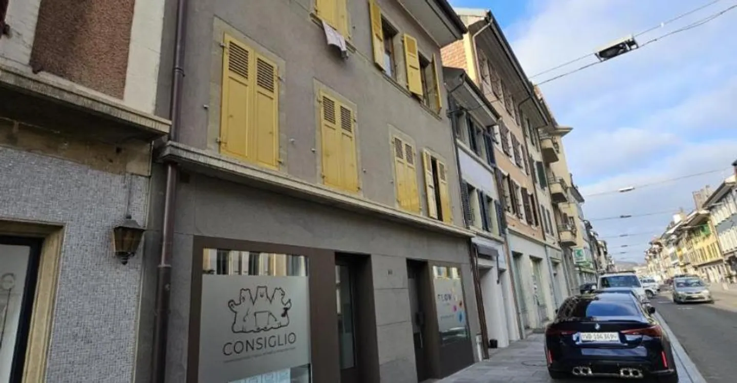 Bella arcade in affitto nel centro di Rolle - Foto 1 di 5