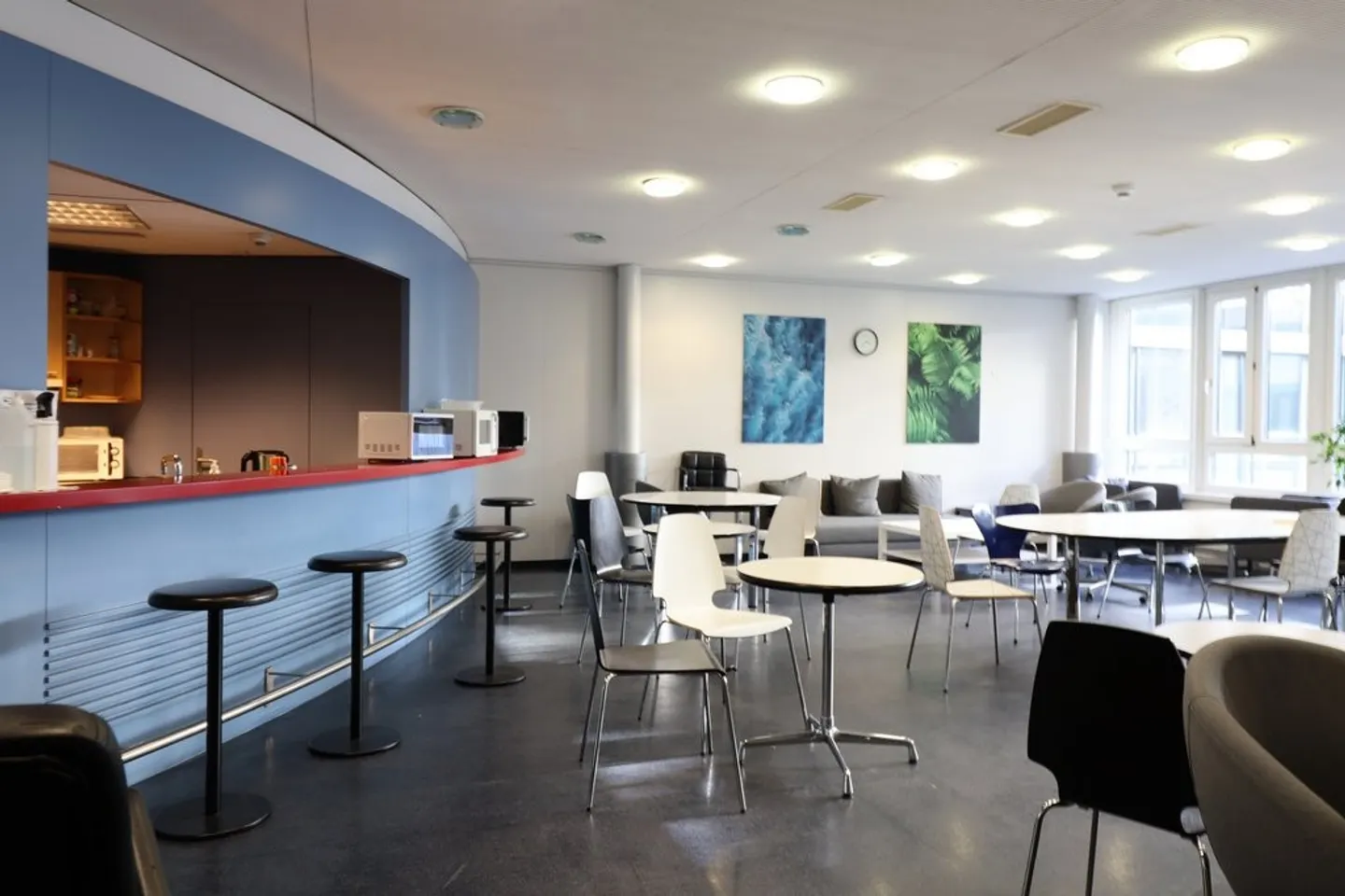 Espace commercial libre de 4 376 m2 au total - Photo 11 sur 12