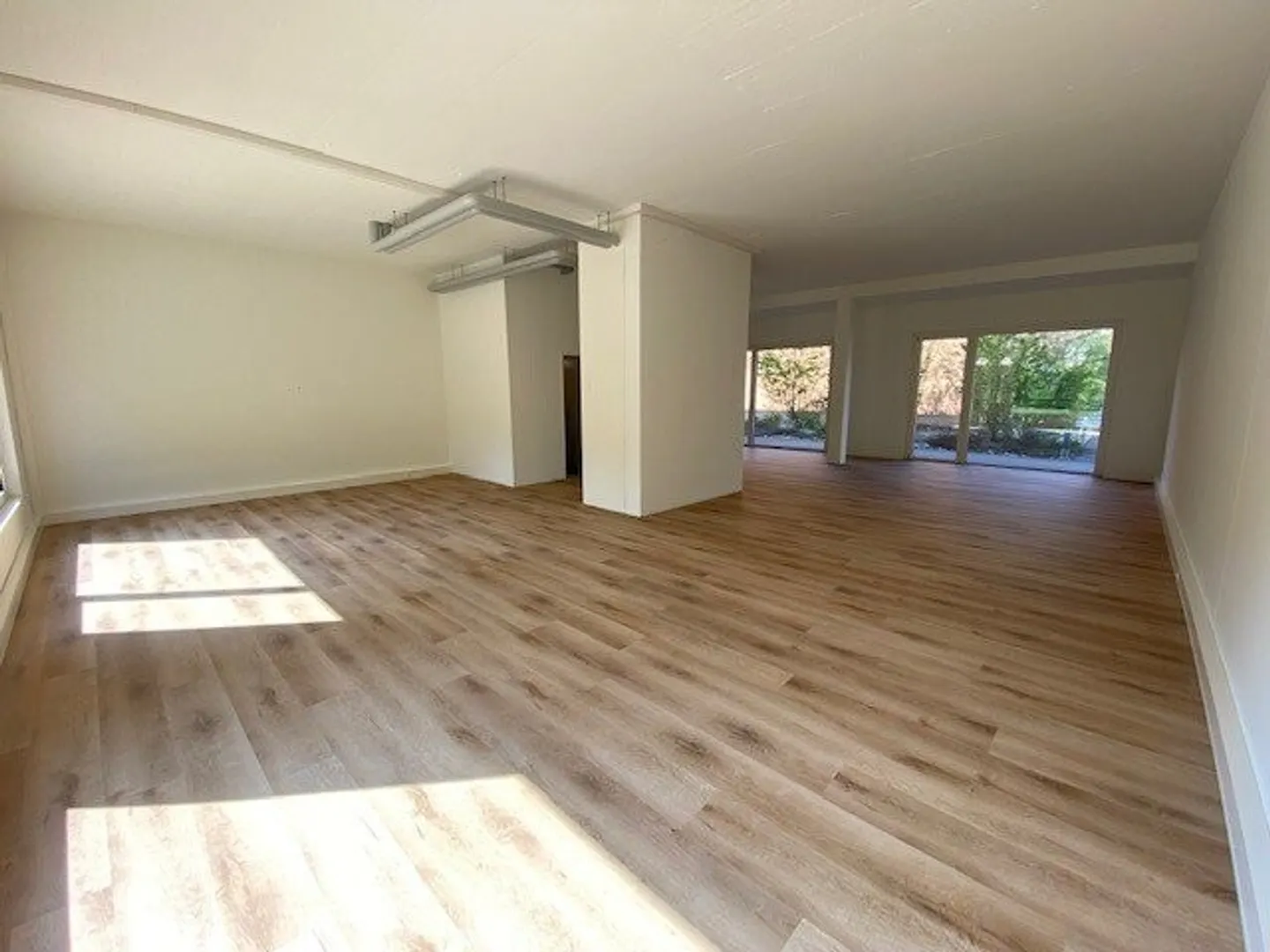 La posizione perfetta per la tua attività - da 106m2 - Foto 5 di 8