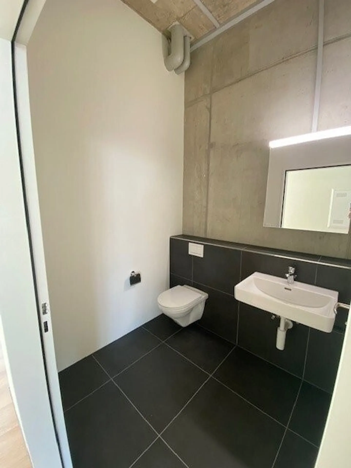 La posizione perfetta per la tua attività - da 106m2 - Foto 7 di 8