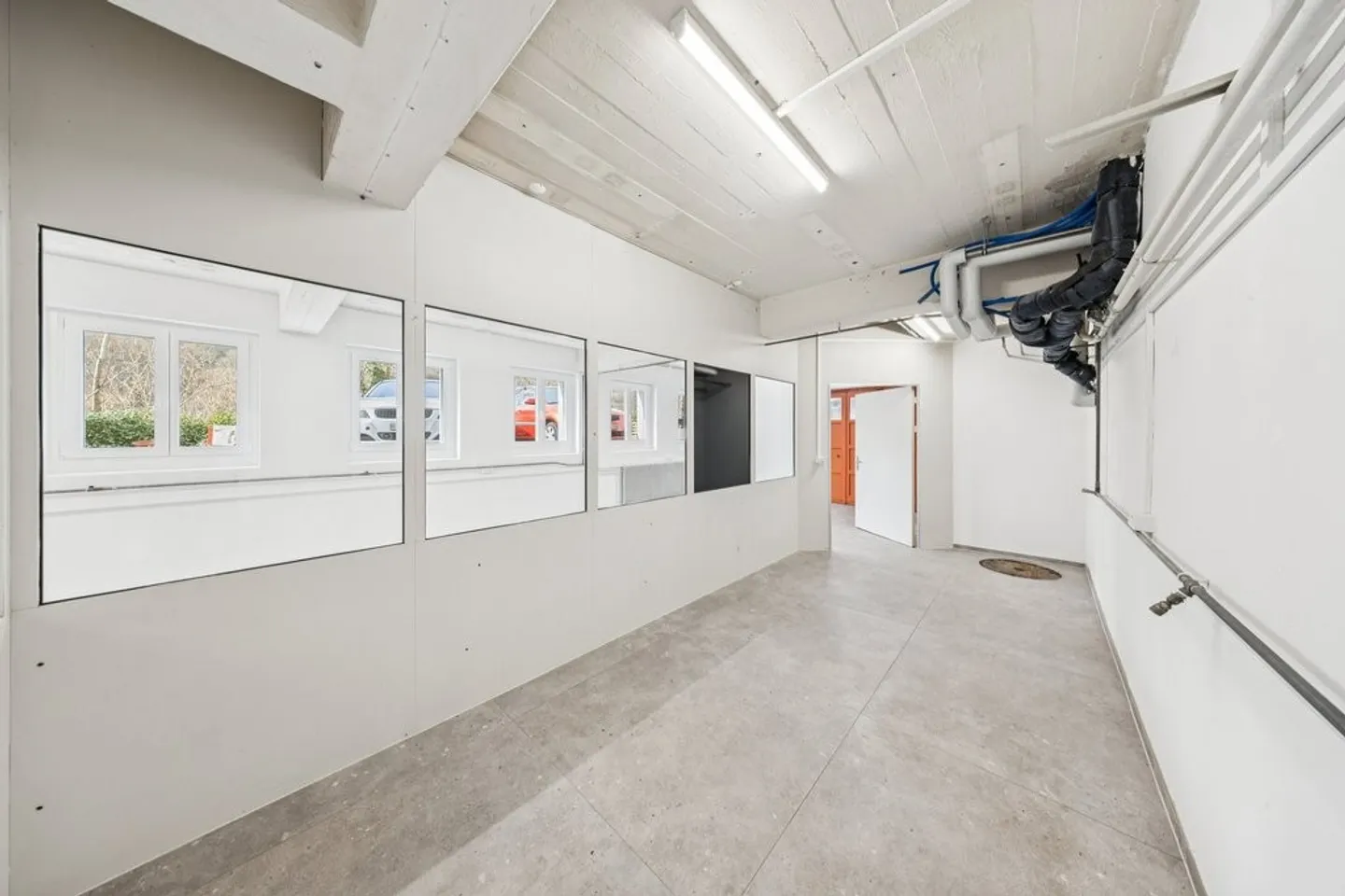 Espace commercial dans un emplacement de choix de 130 m2 / 1 mois gratuit promotion d'automne - Photo 7 sur 12