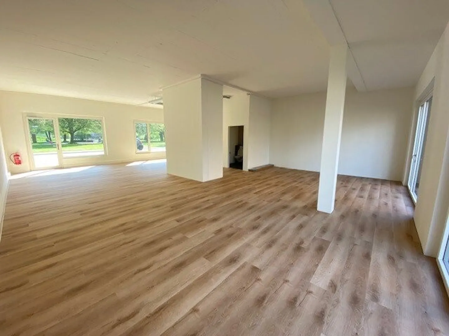 La posizione perfetta per la tua attività - da 106m2 - Foto 4 di 8