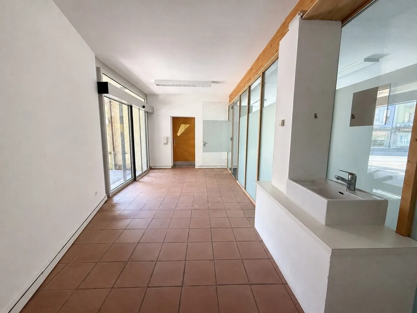 Espace commercial polyvalent dans un emplacement central à Grenchen - Photo 3 sur 7