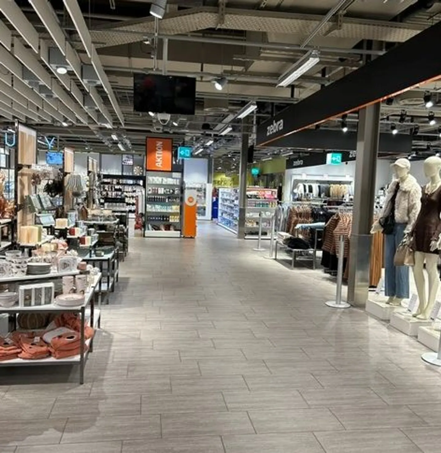 Ladenfläche im Zentrum Glarus - Foto 1 von 8