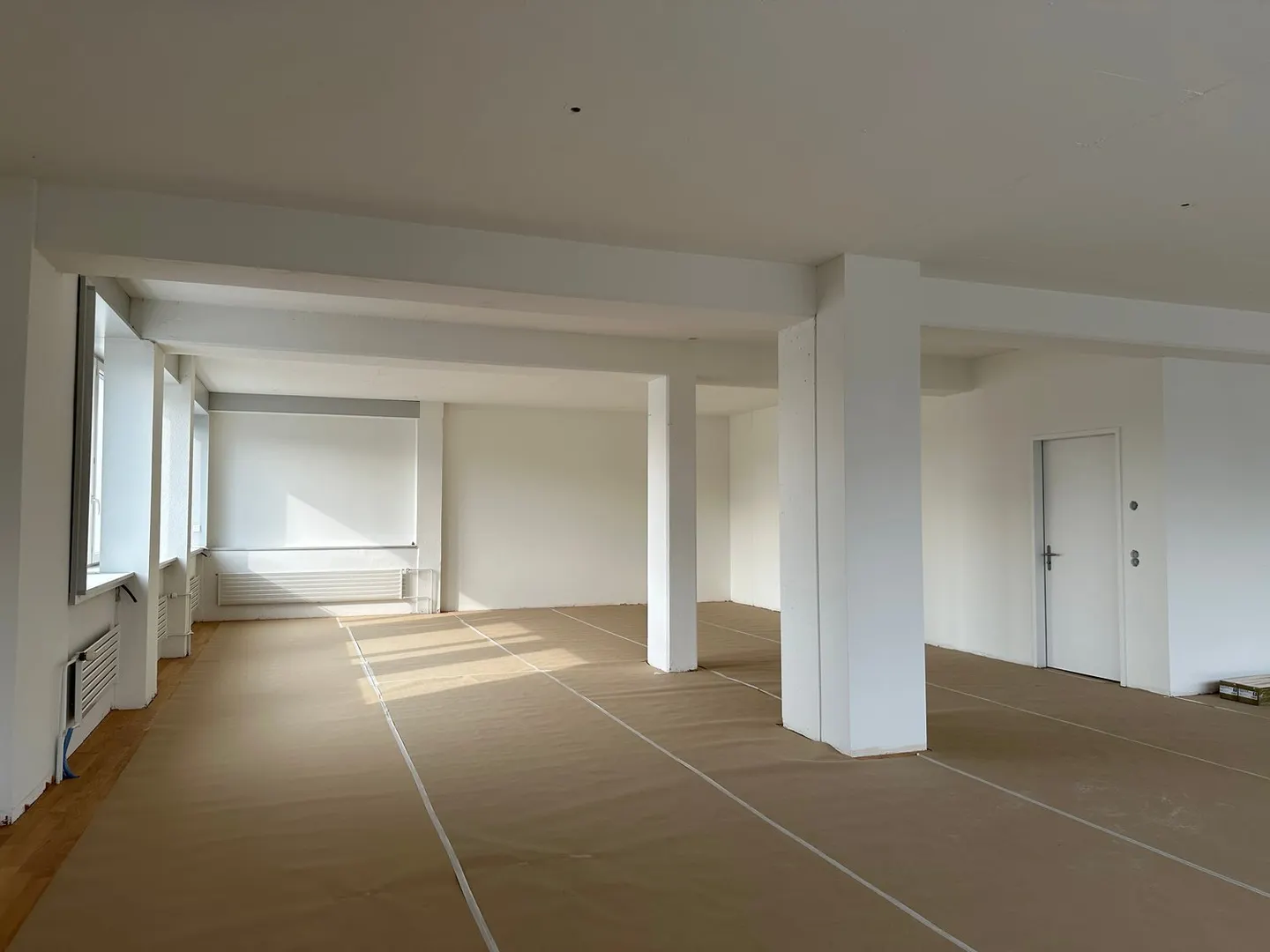 Espace de bureau / commercial dans une zone commerciale et industrielle très fréquentée à Dietlikon - Photo 6 sur 6