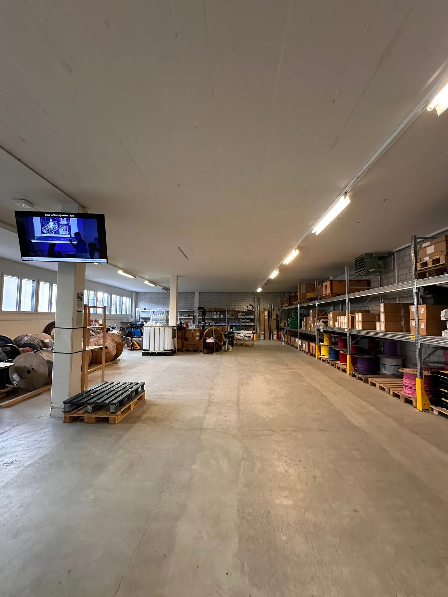 Spazio commerciale e al dettaglio in Allmendstrasse 38 a Fehraltorf - Foto 6 di 8