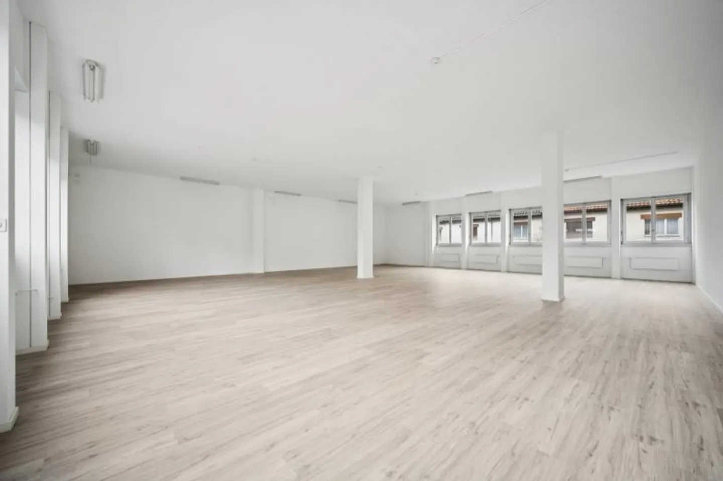 Swisscom Dietikon - Photo 1 sur 7