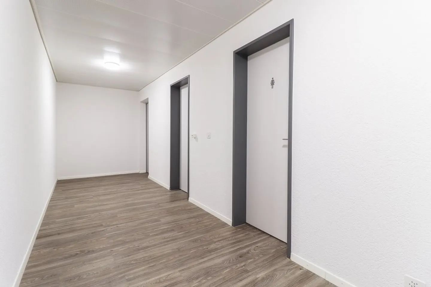 Attractive office or practice premises in the Mattenhof district - Photo 9 of 12