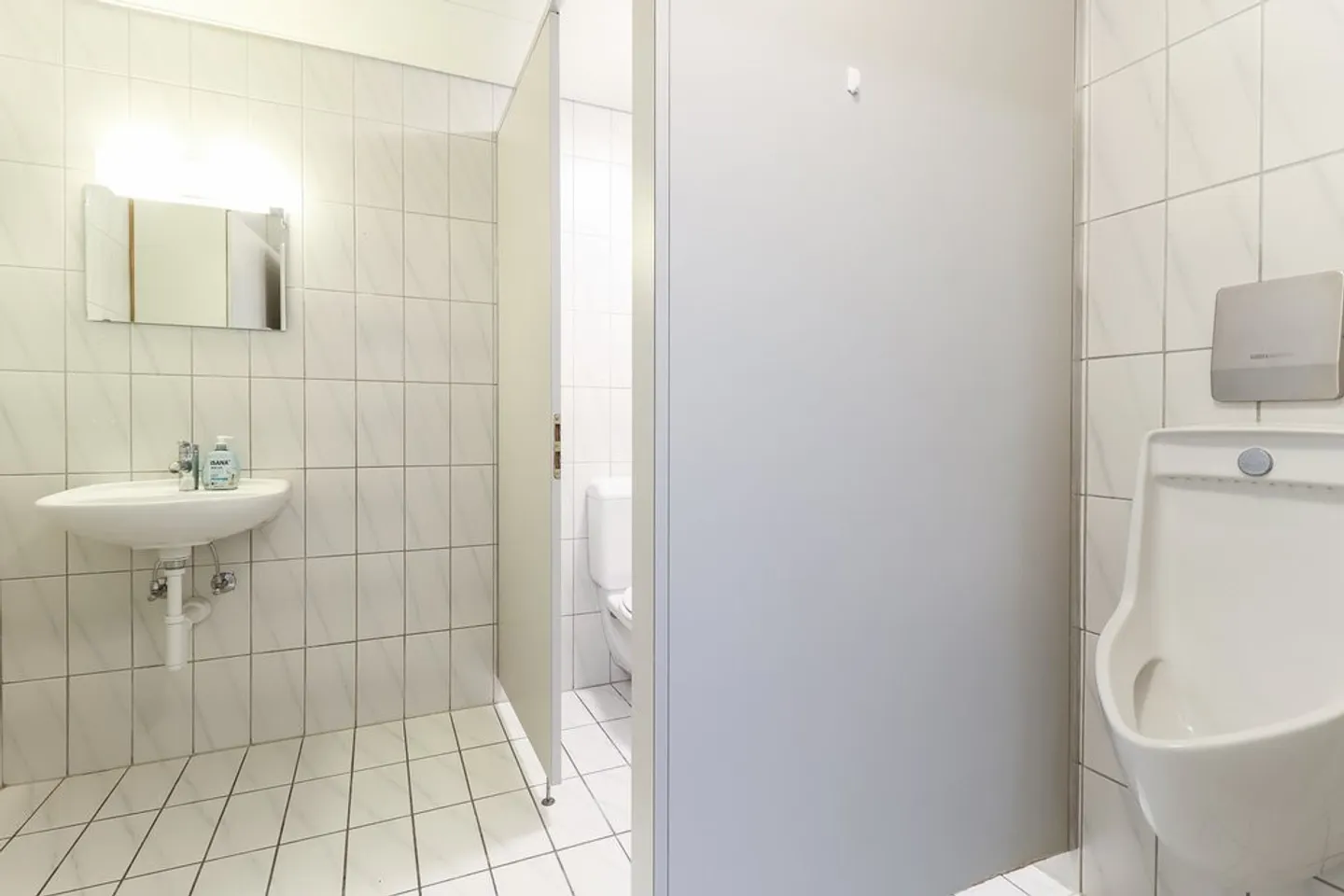 Attractive office or practice premises in the Mattenhof district - Photo 11 of 12