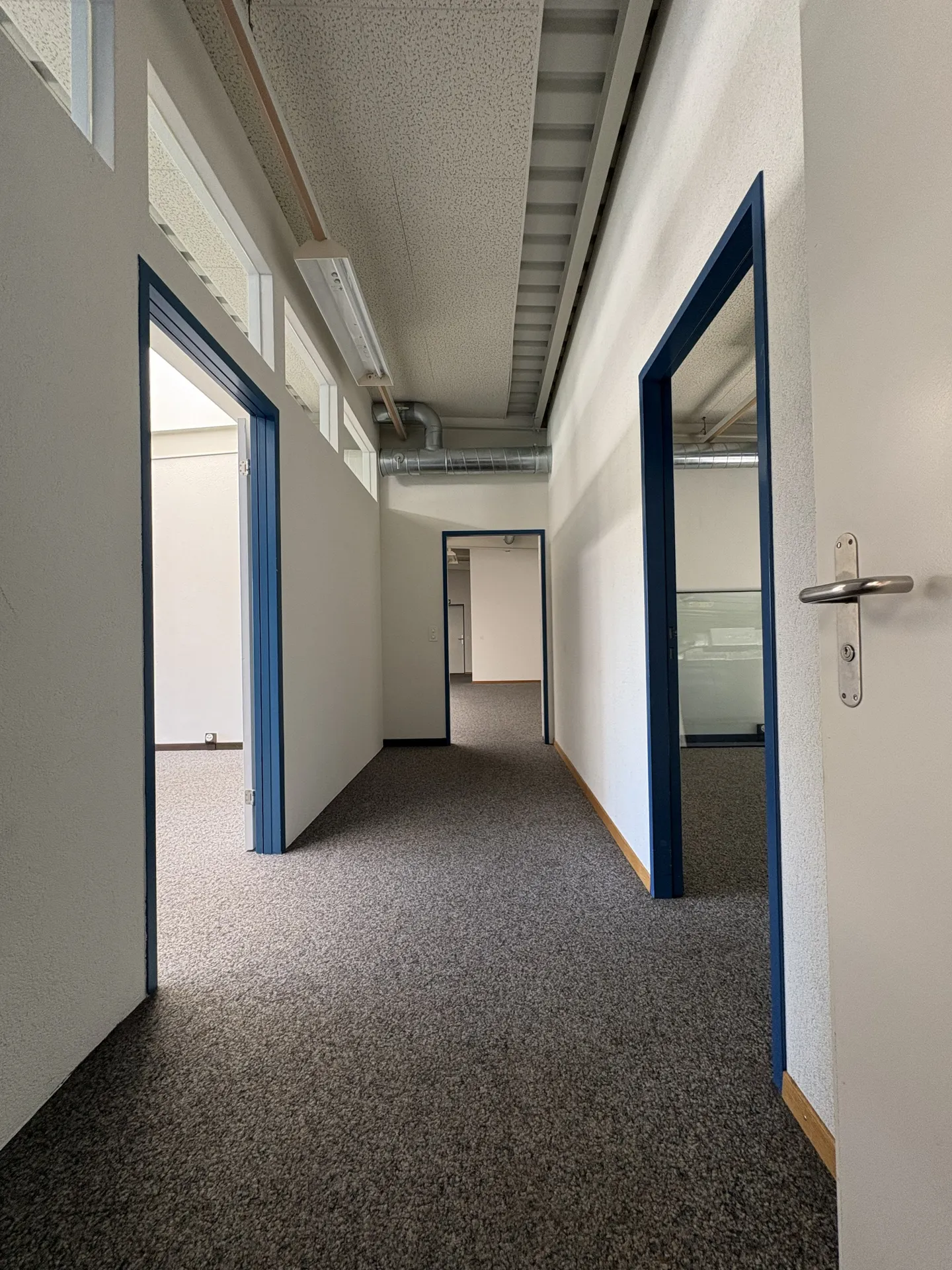 Espace de bureau spacieux à Niederwangen - Photo 6 sur 11