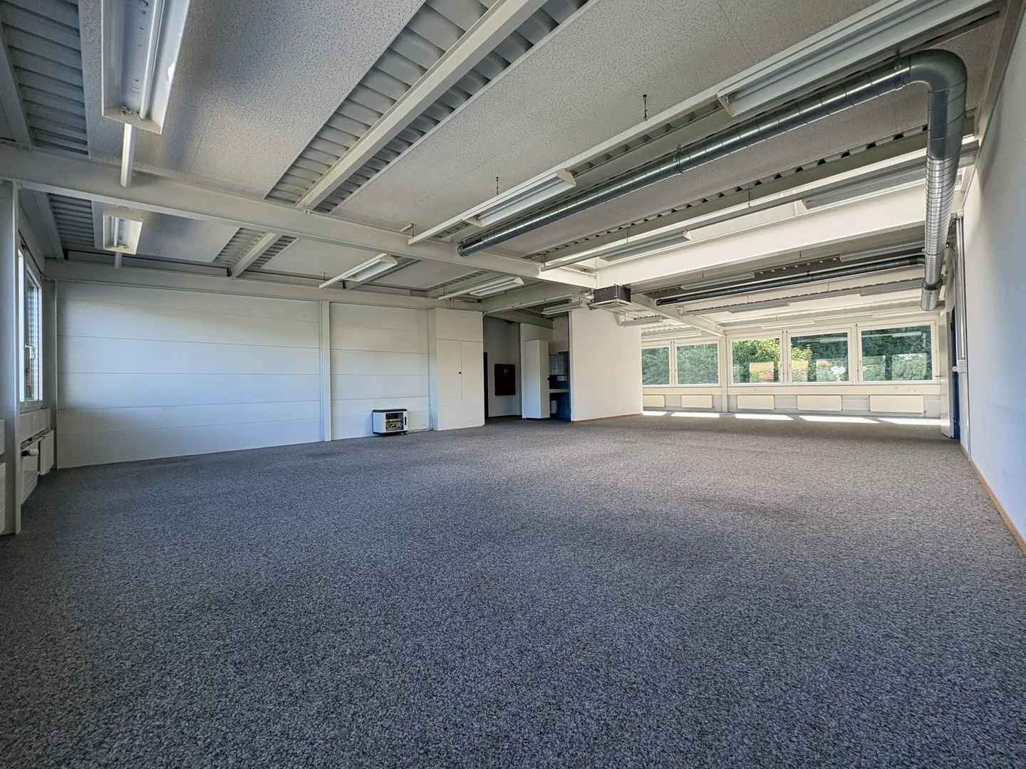 Espace de bureau spacieux à Niederwangen - Photo 4 sur 11