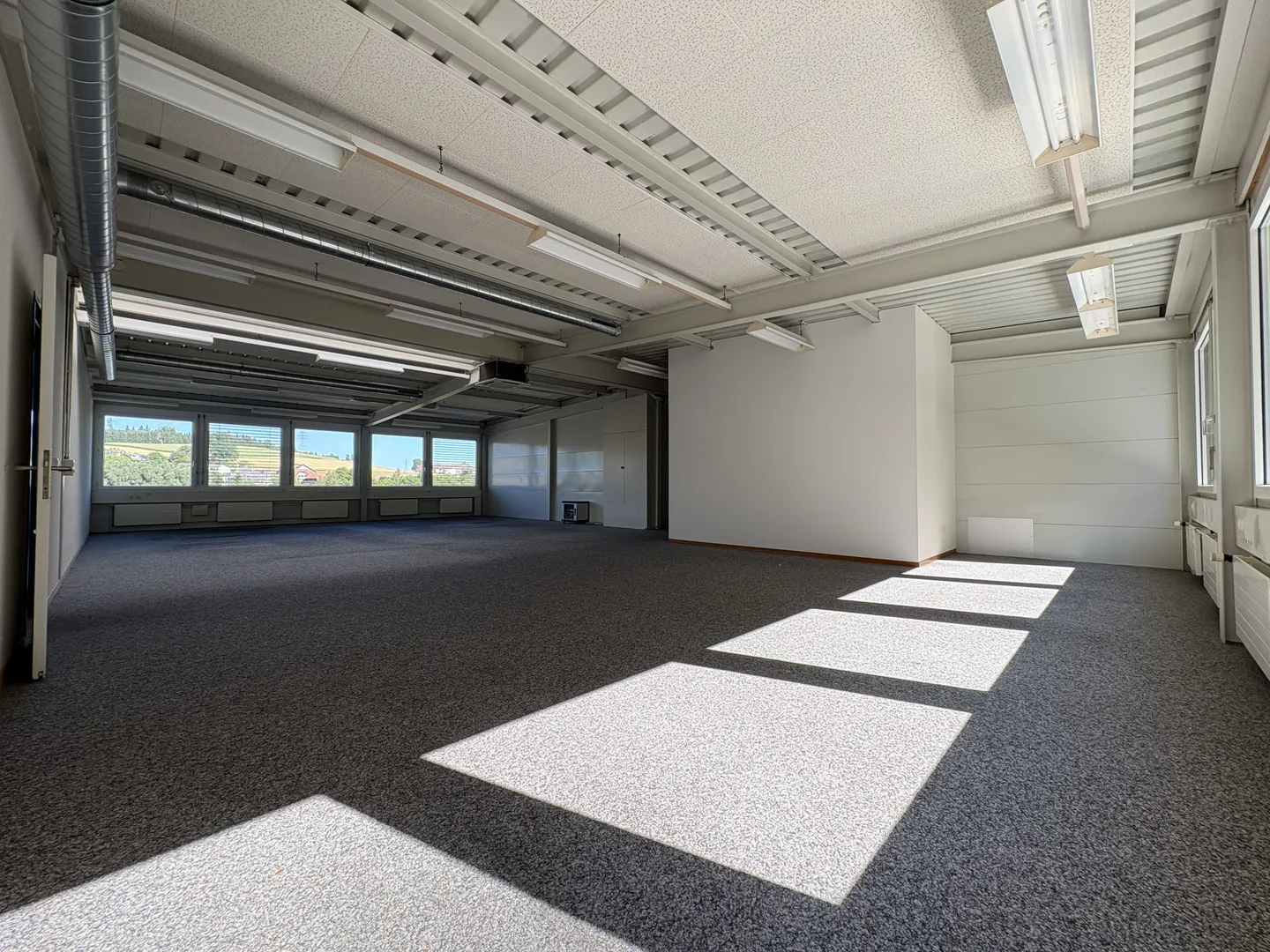 Espace de bureau spacieux à Niederwangen - Photo 10 sur 11