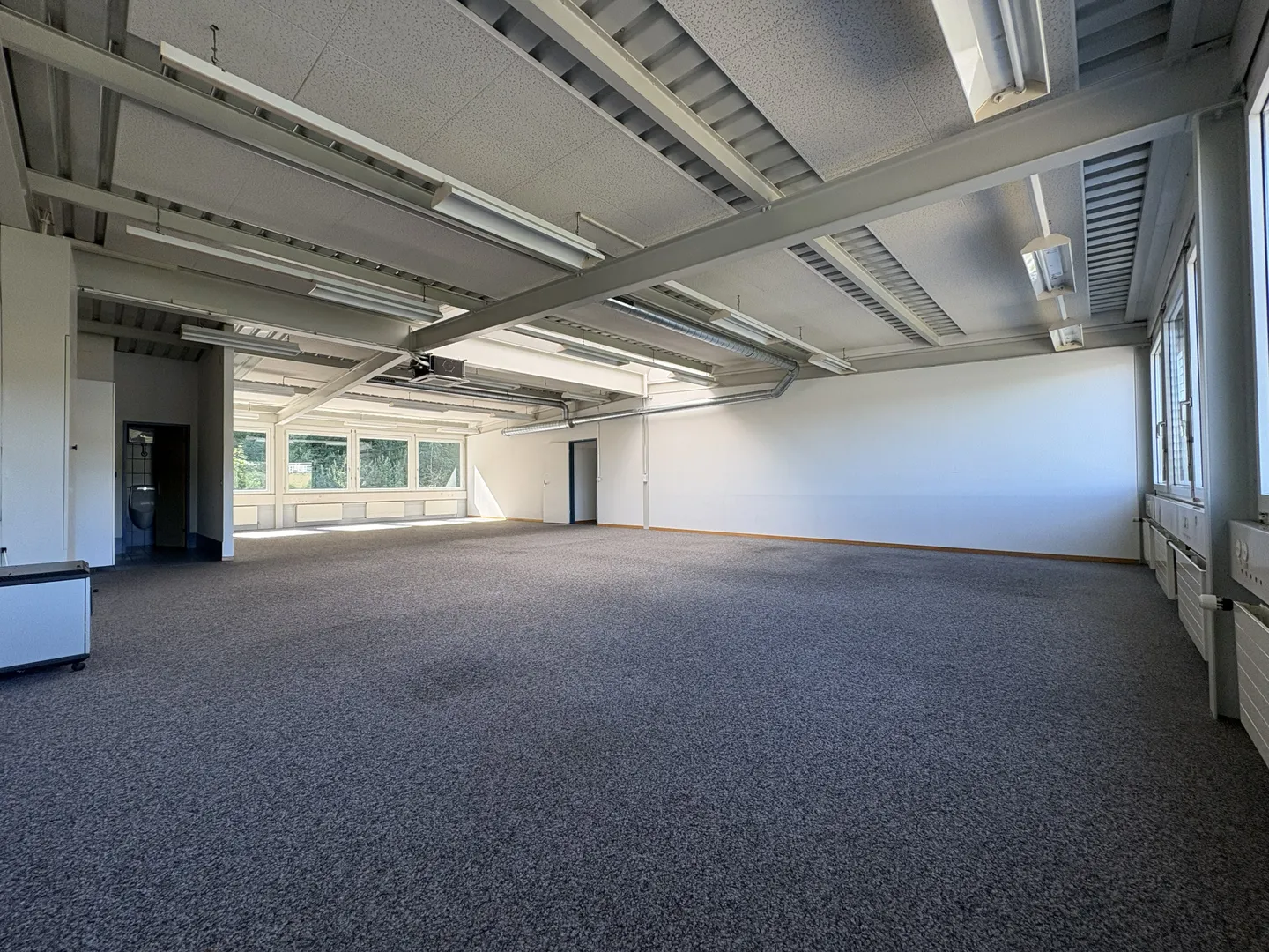 Espace de bureau spacieux à Niederwangen - Photo 7 sur 11