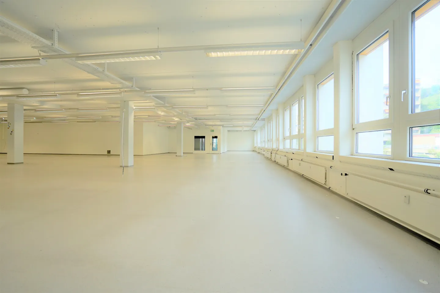Espace commercial polyvalent - Photo 2 sur 5