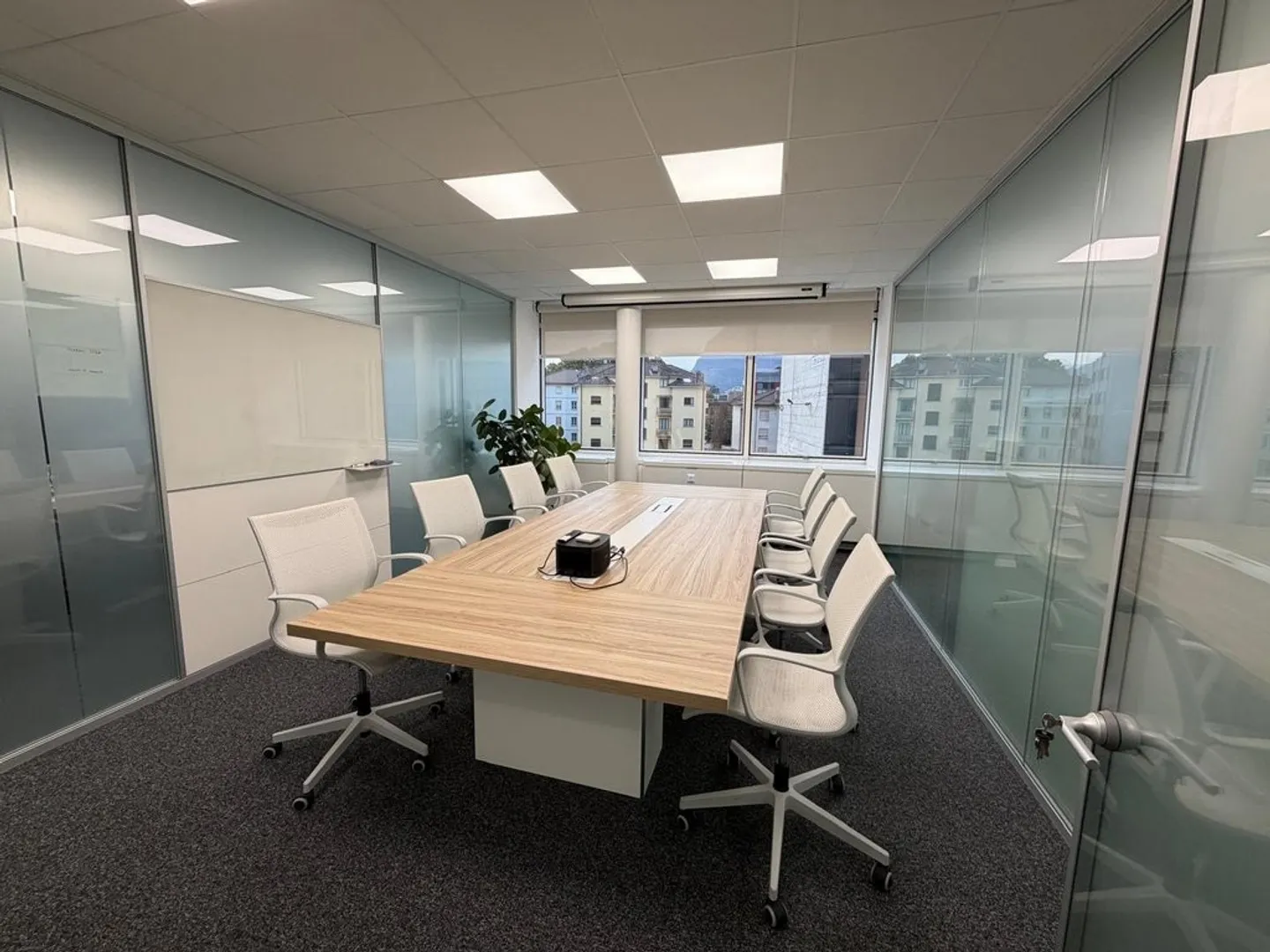 Spacious office in a strategic location in Lugano - Photo 3 of 6