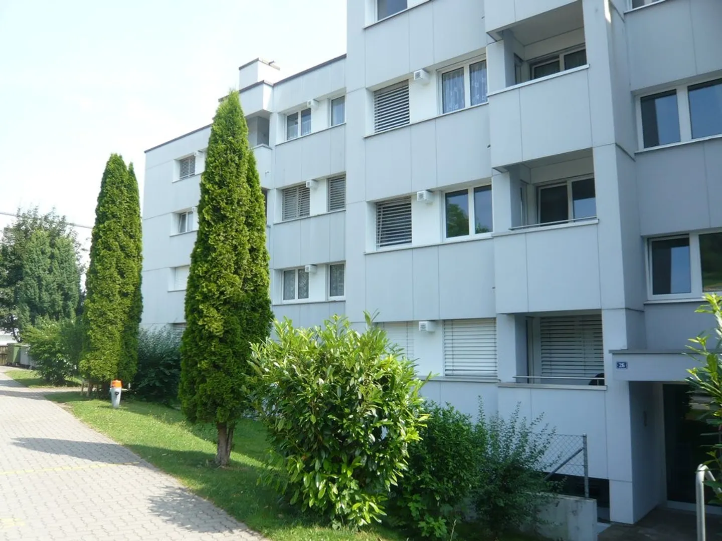 Craft room for rent in Buchs ZH! - Photo 1 of 4
