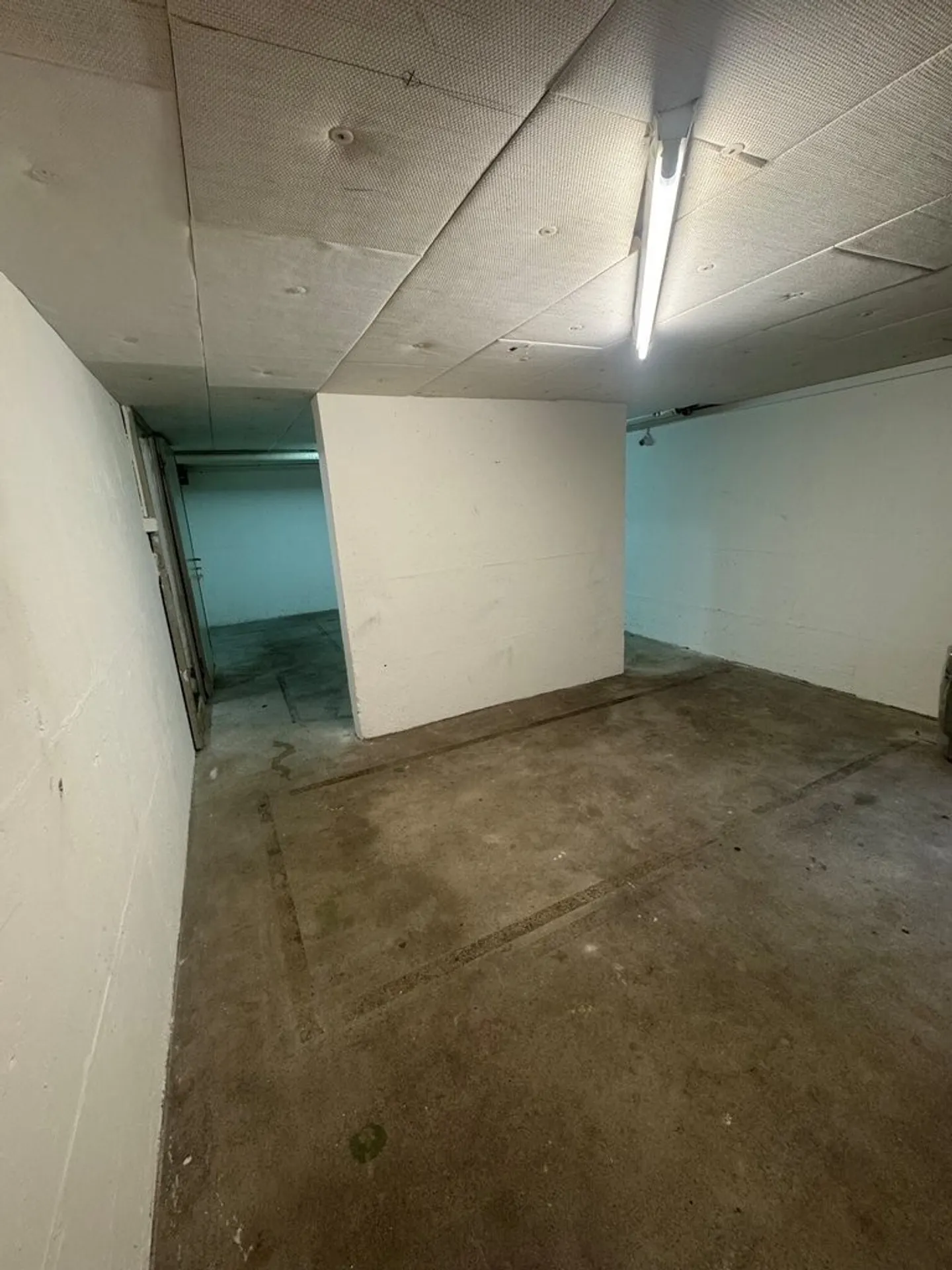Craft room for rent in Buchs ZH! - Photo 3 of 4
