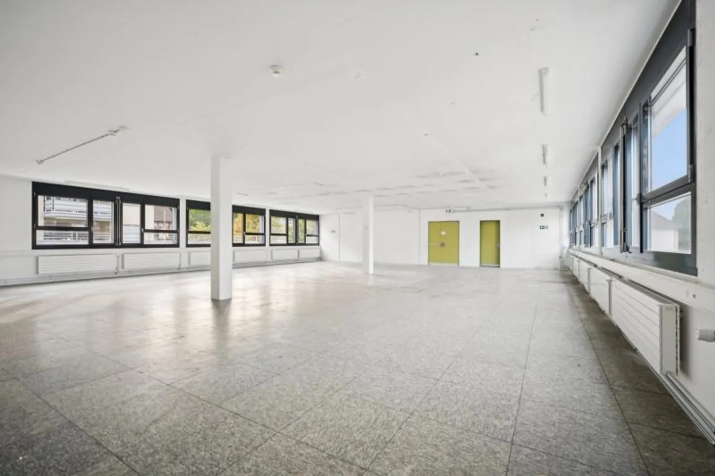 Swisscom Zofingen - Photo 3 of 8