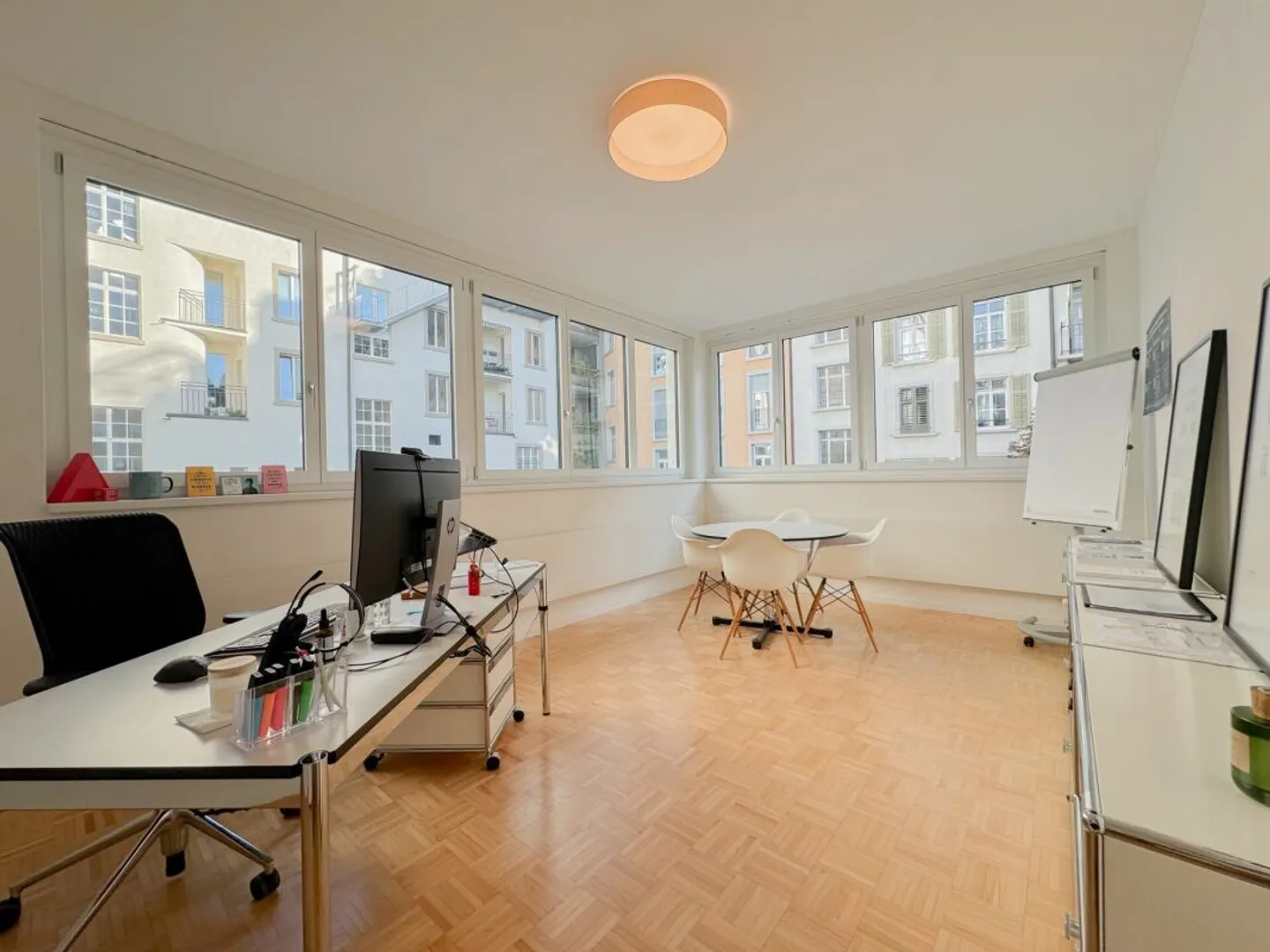 Zentrale Büroräumlichkeit im Herzen der Luzerner Neustadt - Photo 3 of 10