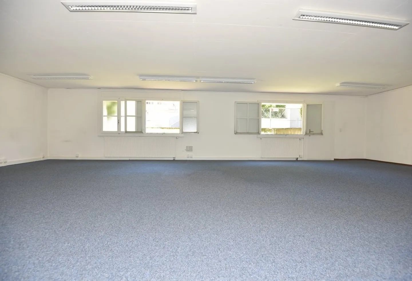 Votre matériel mérite de l'espace ! Dépôt de 86 m2 - Photo 5 of 9