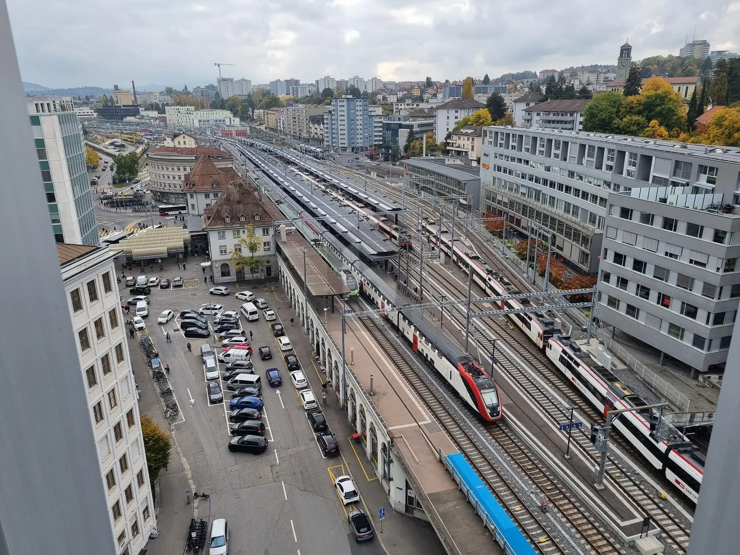 ARBEITSRAUM MIT PANORAMABLICK - Foto 2 von 6
