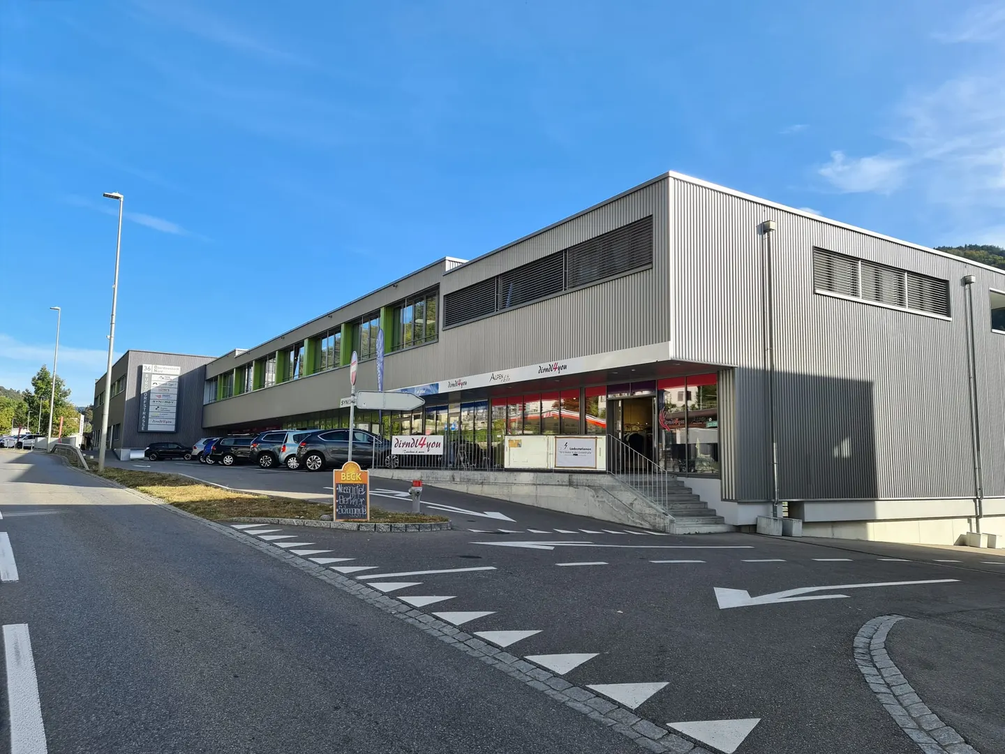 Espace Commercial Polyvalent - Photo 5 sur 8